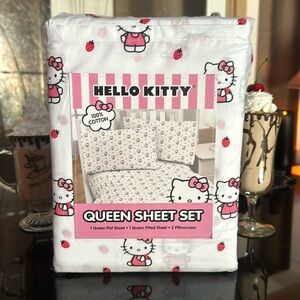 NWT Hello Kitty Queen sheet set strawberry sheets